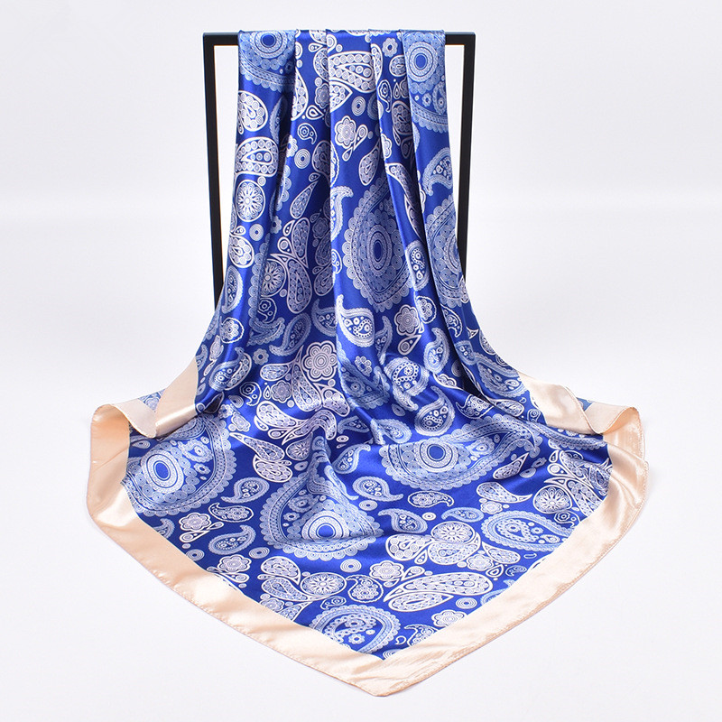 وشاح شعر حريري فاخر بتصميم بيز - مراجعة Scarf Silk Square وسعره