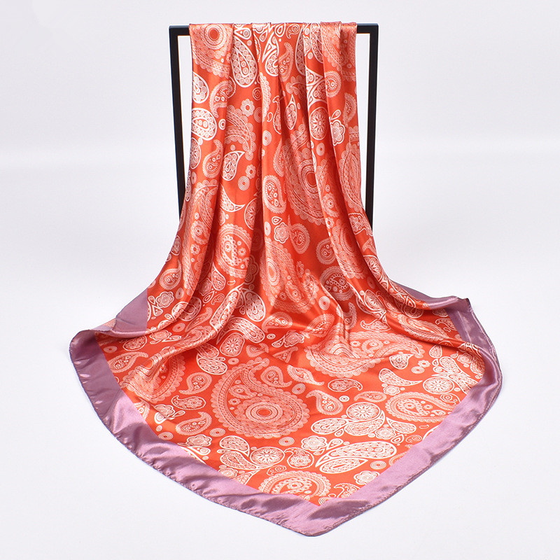 وشاح شعر حريري فاخر بتصميم بيز - مراجعة Scarf Silk Square وسعره