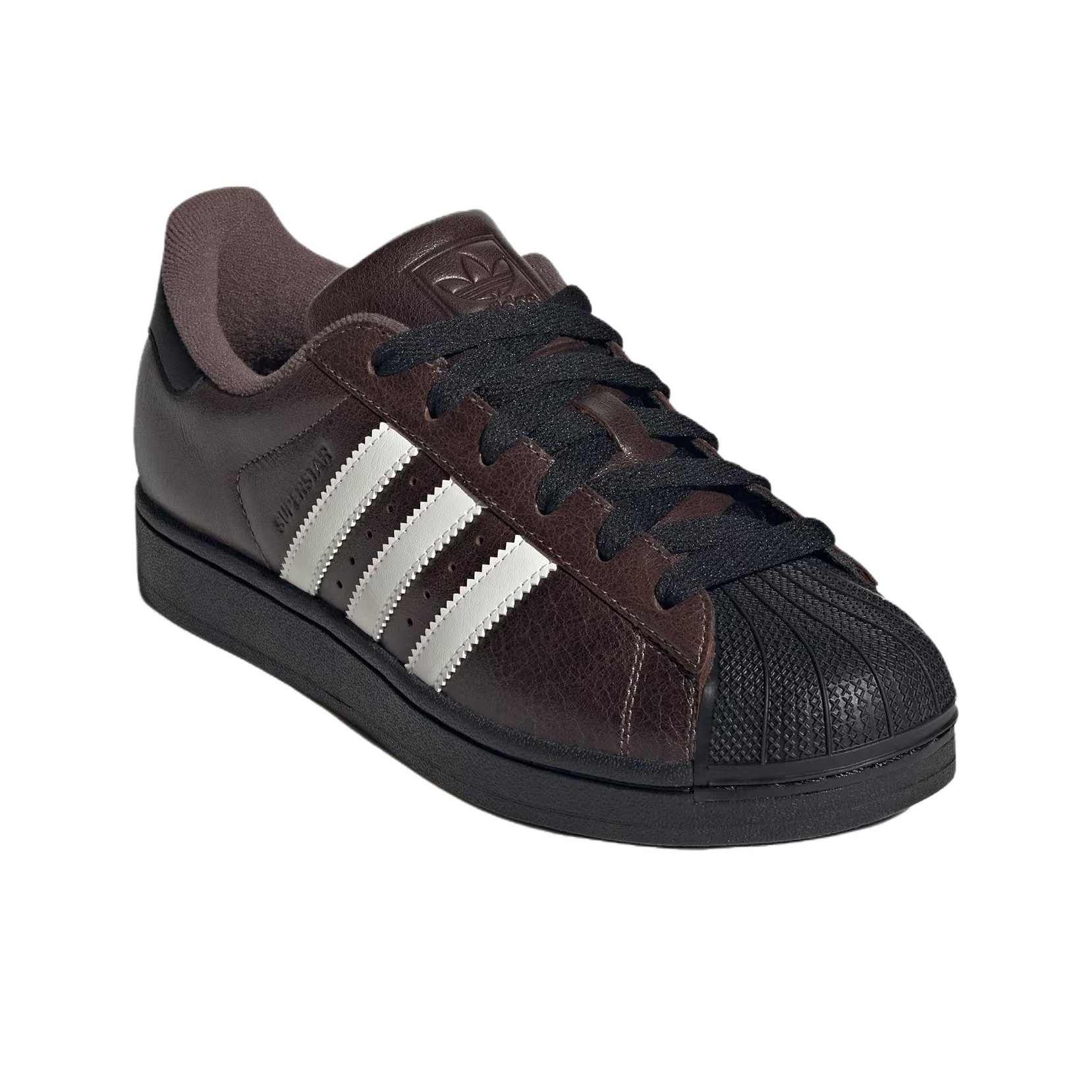 أحذية سكيت بورد نسائية من أديد - مراجعة Adidas Shoes Superstar وسعره