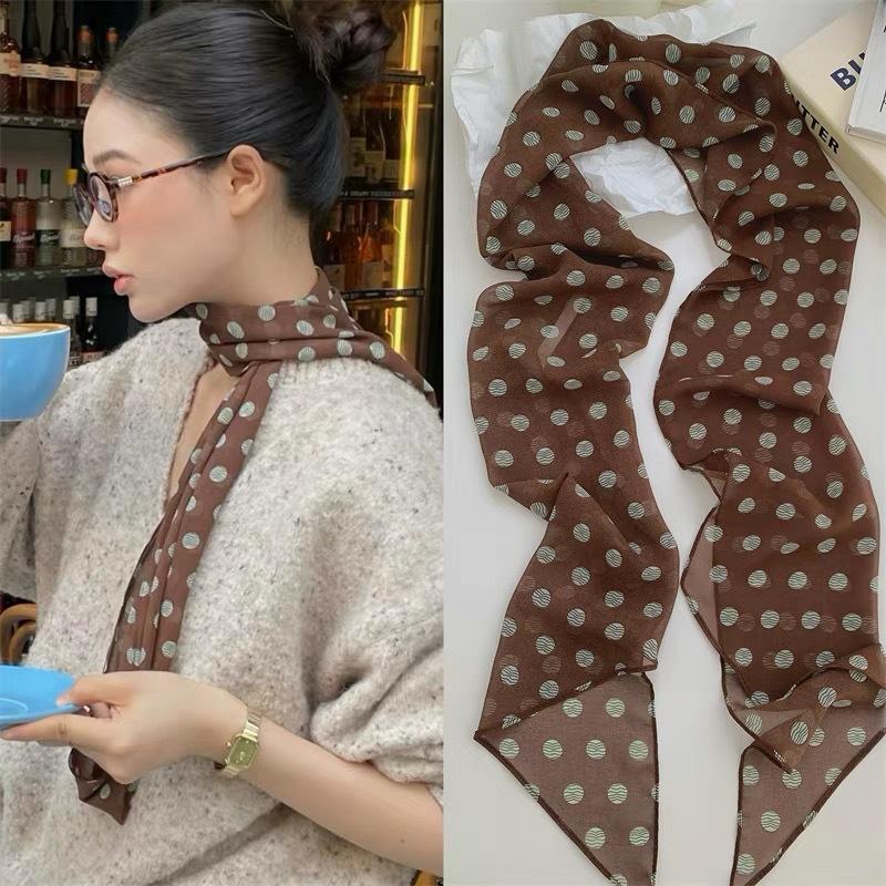 وشاح حريري رفيع بنقشة الزهور و - مراجعة Silk Neck Scarf وسعره