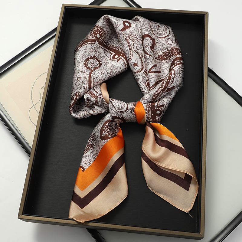 وشاح حرير فاخر للربيع للنساء،  - مراجعة Scarf Silk Square وسعره