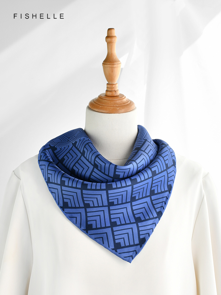 الصينية الكلاسيكية الأزرق الأب - مراجعة Silk Neck Scarf وسعره