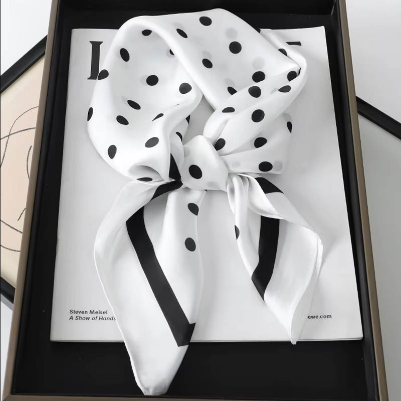 الفاخرة سيدة الشعر نقطة وشاح ا - مراجعة Silk Neck Scarf وسعره